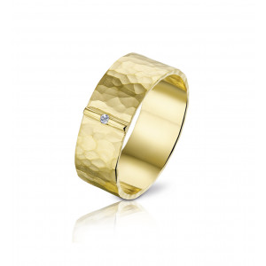 Hammered wedding ring in gold and diamond - Angeli Di Bosca