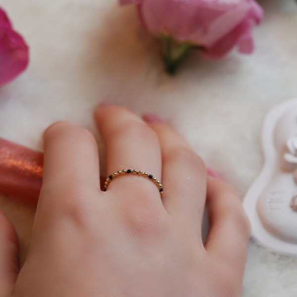 Bague perlee en plaque or et noir ALBA Bijoux Prives Discovery